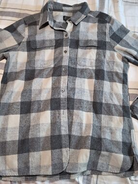Pendleton Men's Wool Flannel ButtonUp Shirt Long Sleeve  XL Missing 2 Buttons
